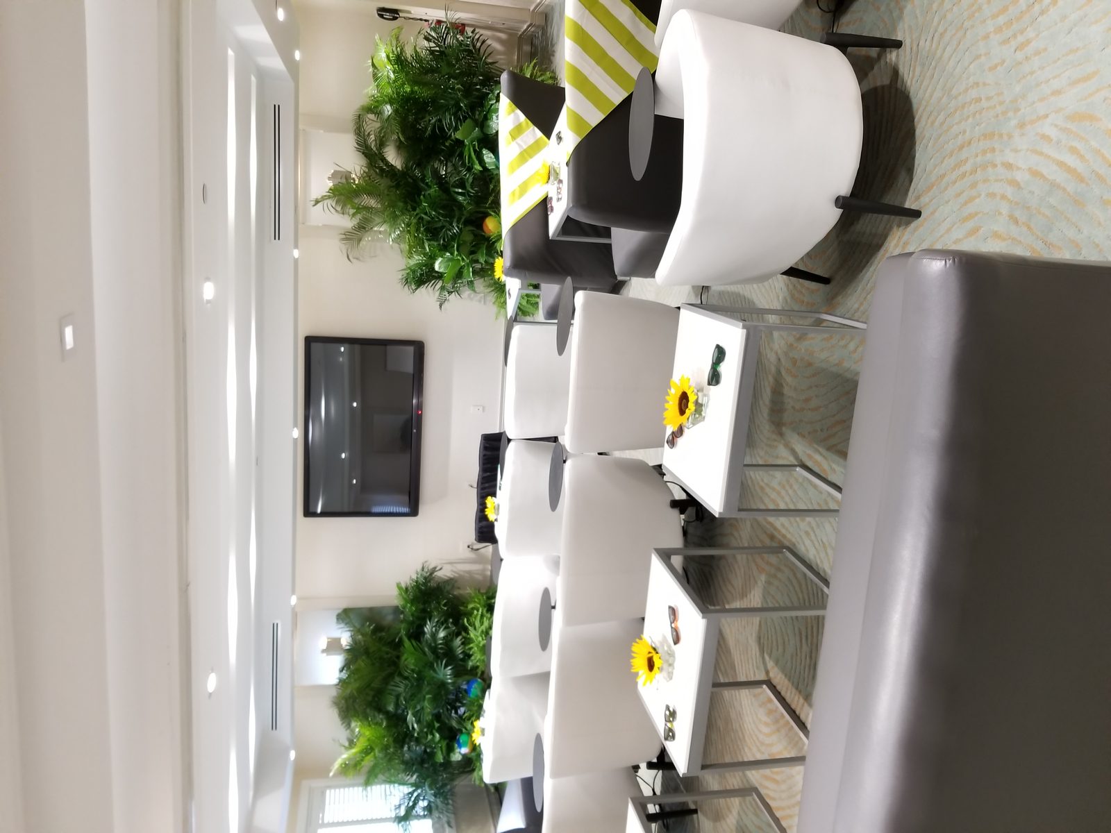 Intimate Lounge-Style Meeting